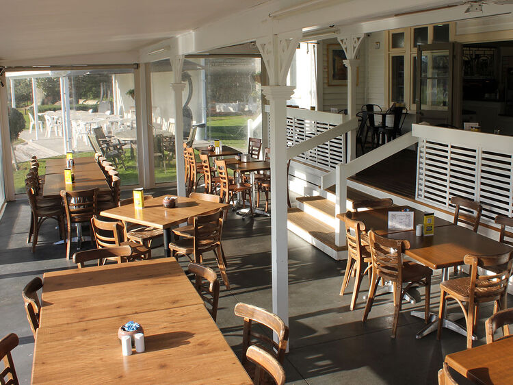 Cafe Cafe tables